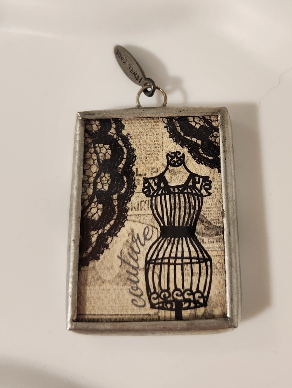 Jewel Kade Black and Cream Dress Form And Heart Pendant Necklace